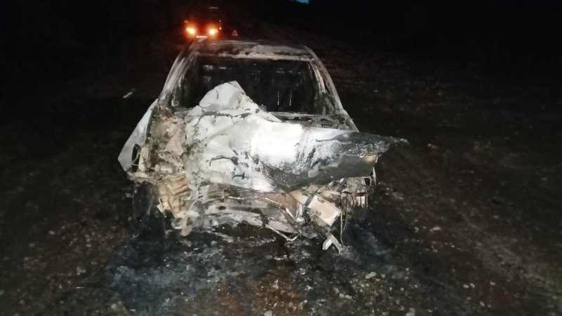 В Осинском районе легковушка сгорела после столкновения с Камазом